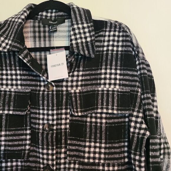 NEW Two Tone Black Plaid Drop Sleeve Shacket Forever 21 Size Small - Picture 5 of 7